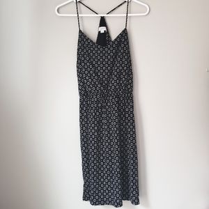 Loft XS black/white patterned sun dress